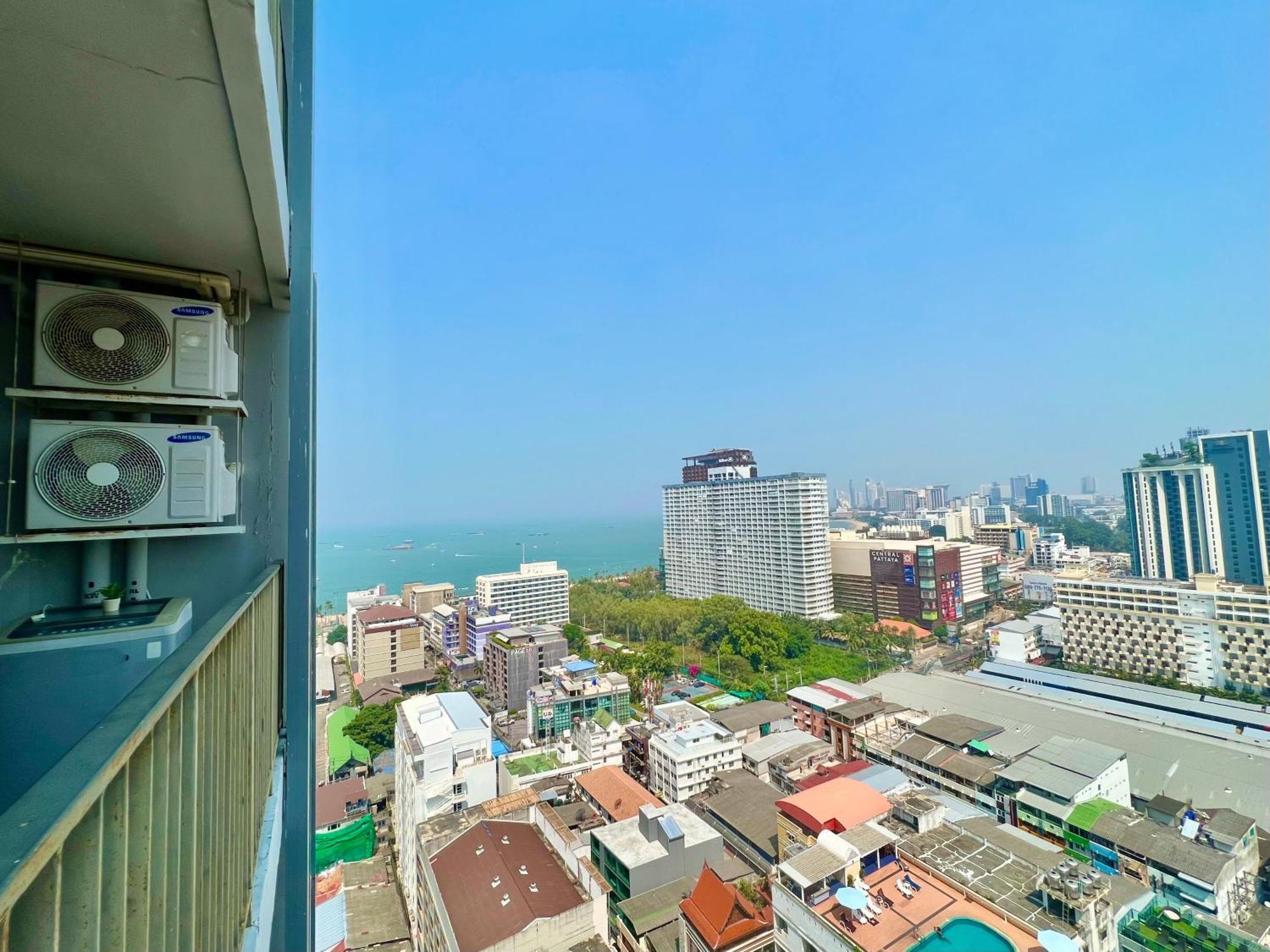 Sea View Pattaya Beach @The Base Central Патая Екстериор снимка
