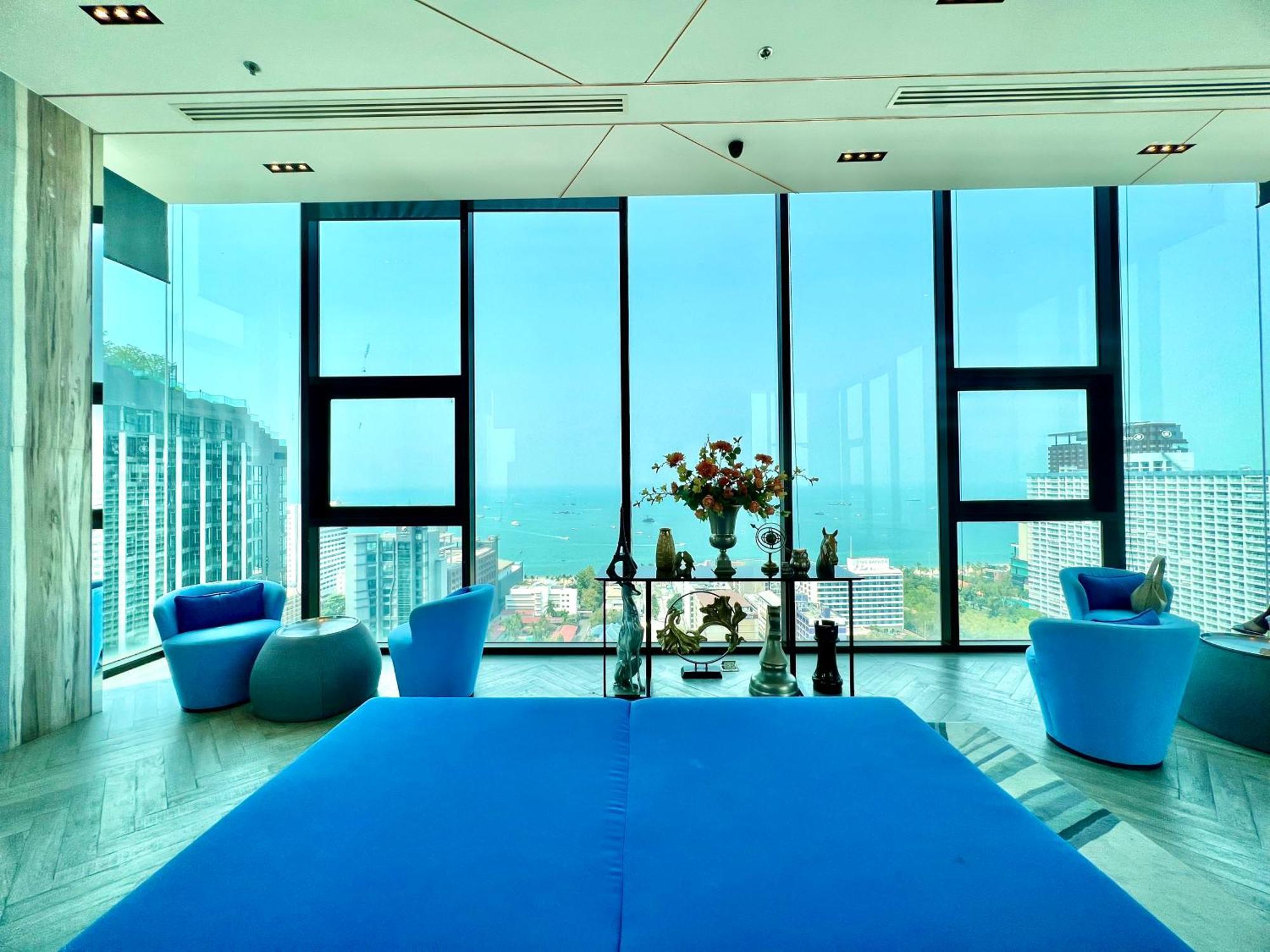Sea View Pattaya Beach @The Base Central Патая Екстериор снимка